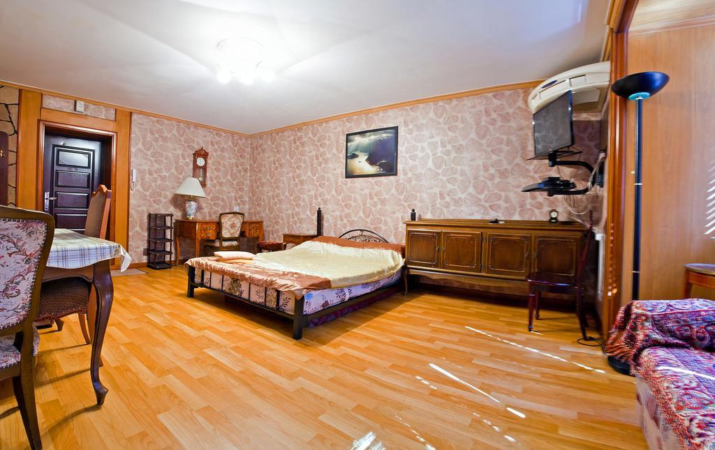 Lessor Apartments Almatý Habitación foto